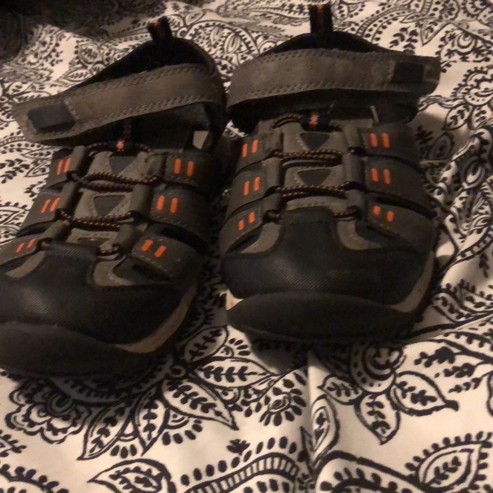 Boy Size 3 Cat & Jack Sandel